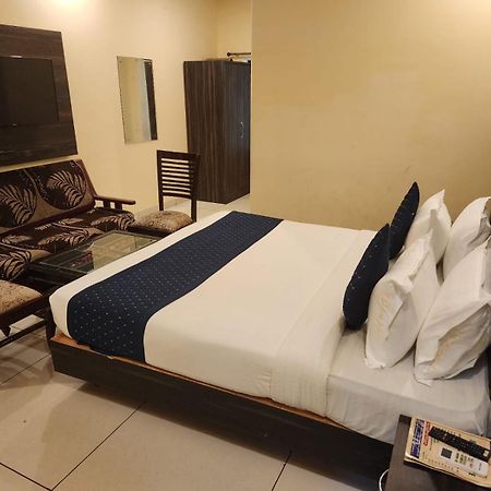 Hotel Grand City Lite Near Delhi Airport Νέο Δελχί Εξωτερικό φωτογραφία
